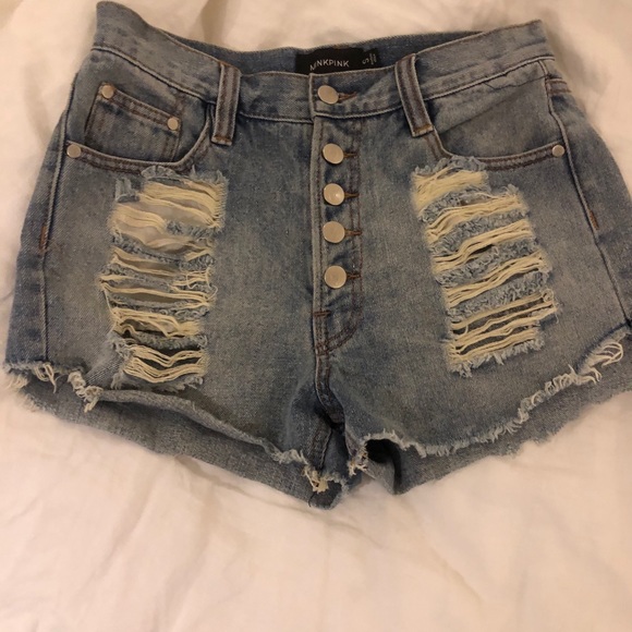 Minkpink slasher distressed denim shorts size s - Picture 2 of 5